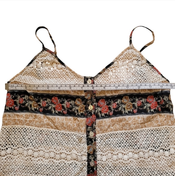 entro Crochet Boho V-Neck Front Button Spaghetti Strap Tank Top, Size M - Picture 6 of 7